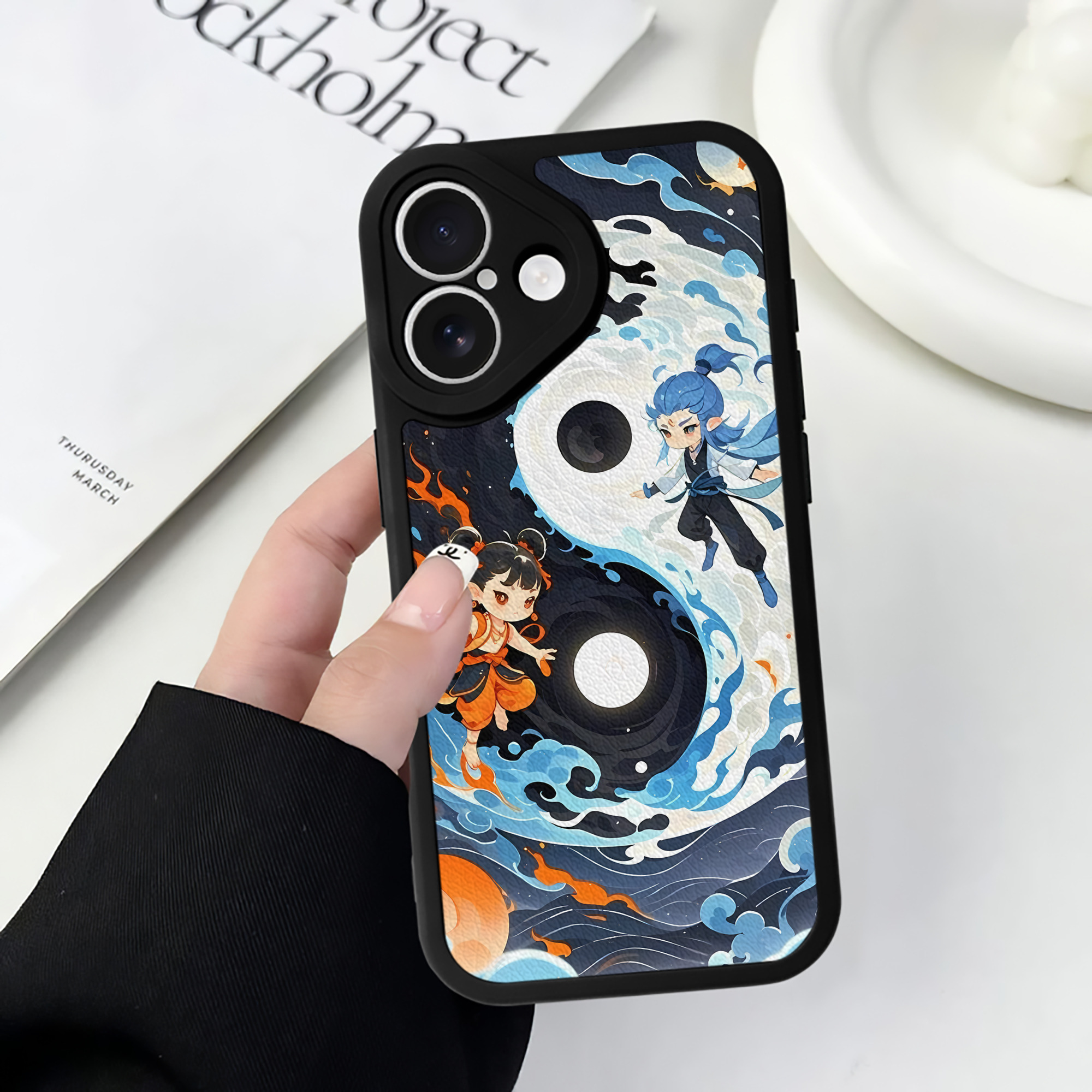 （画像用） Ne Zha 2 ナタ 魔童の大暴れ 【iPhone 16シリーズ対応】シリコンスマホケース（レザー調） 材質：シリコン